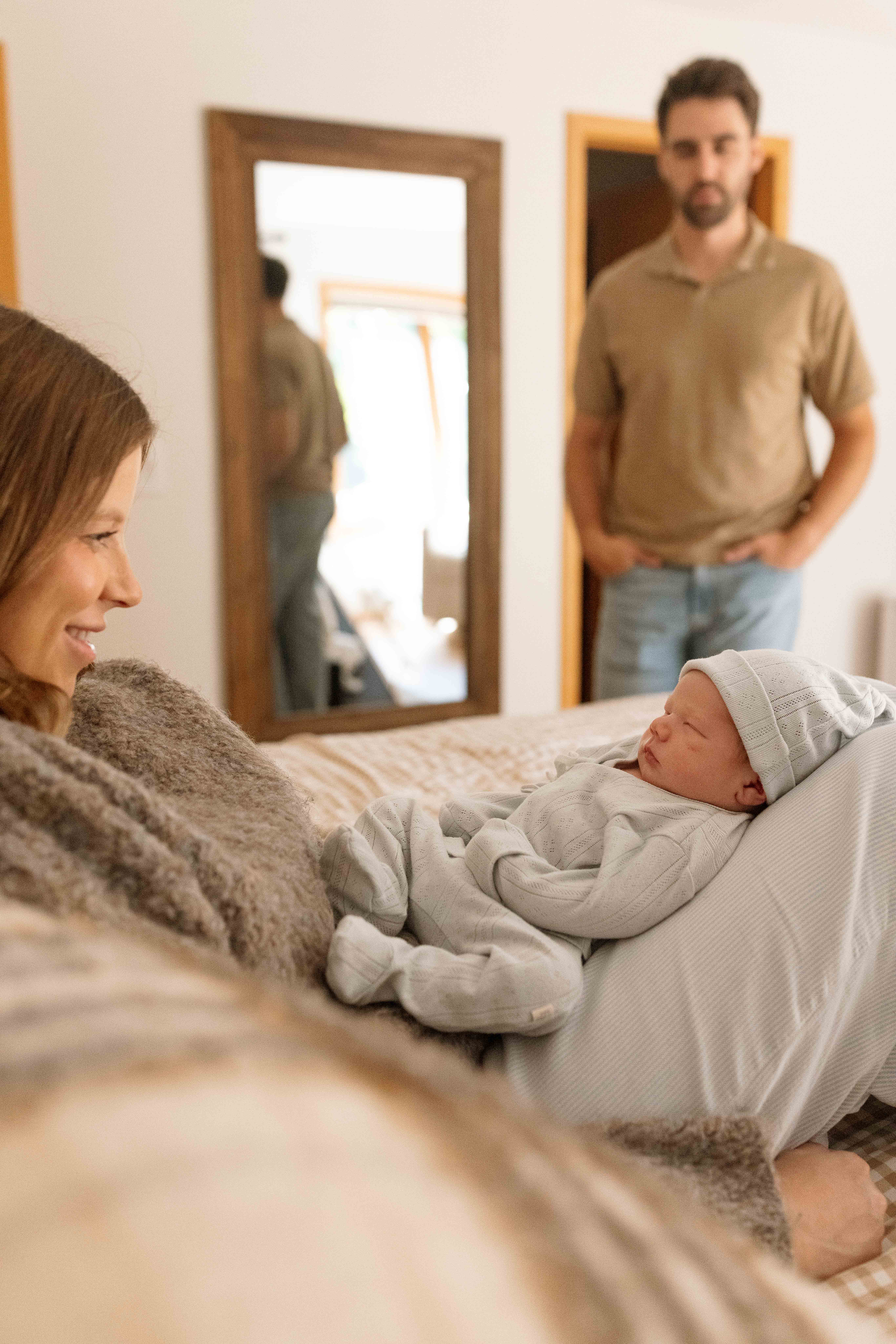 postpartum nutrition; mom with newborn baby